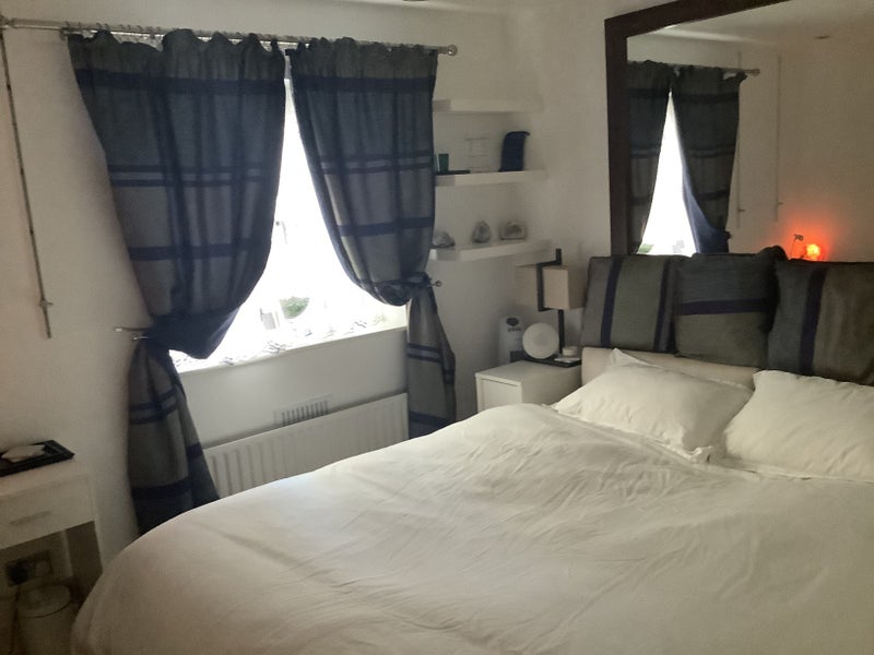 Room Lorne Close in City of Westminster