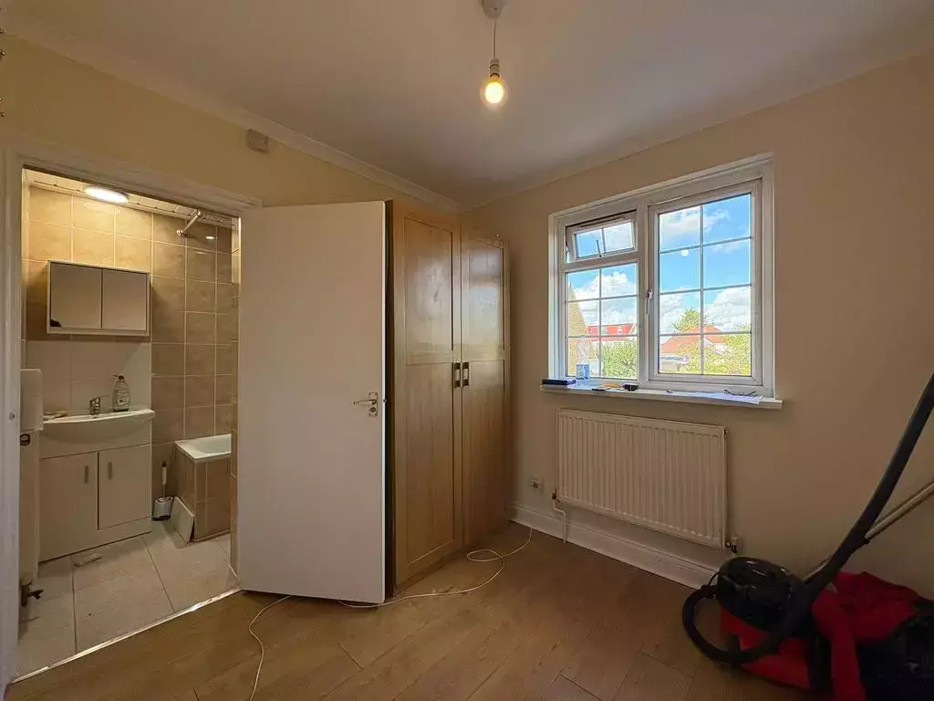 Room Great West Road in Greater London