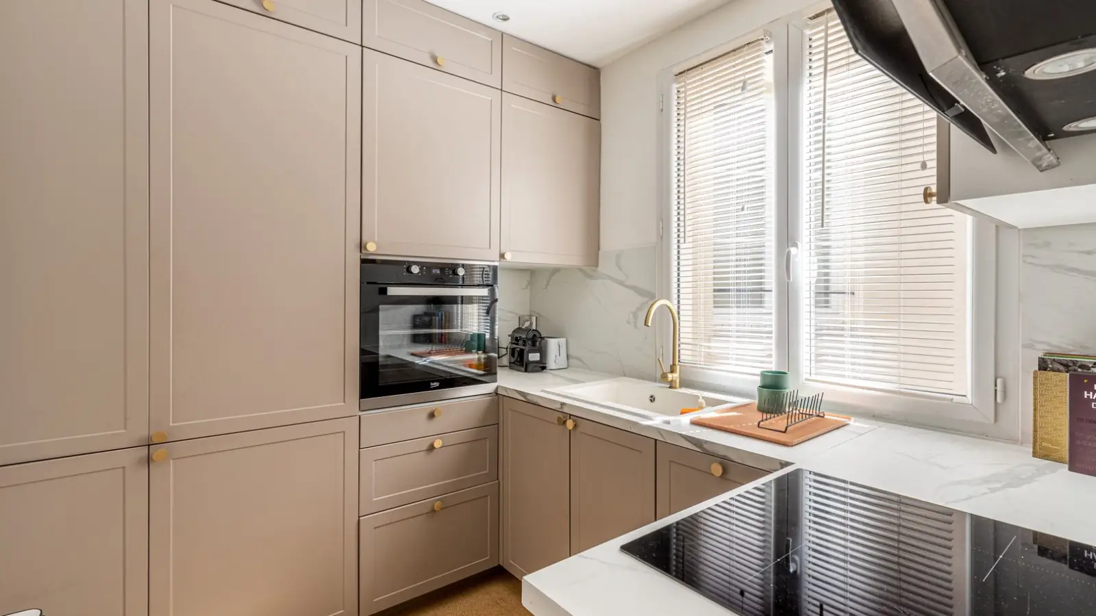 Flat Rue de l'Arbalète in Paris