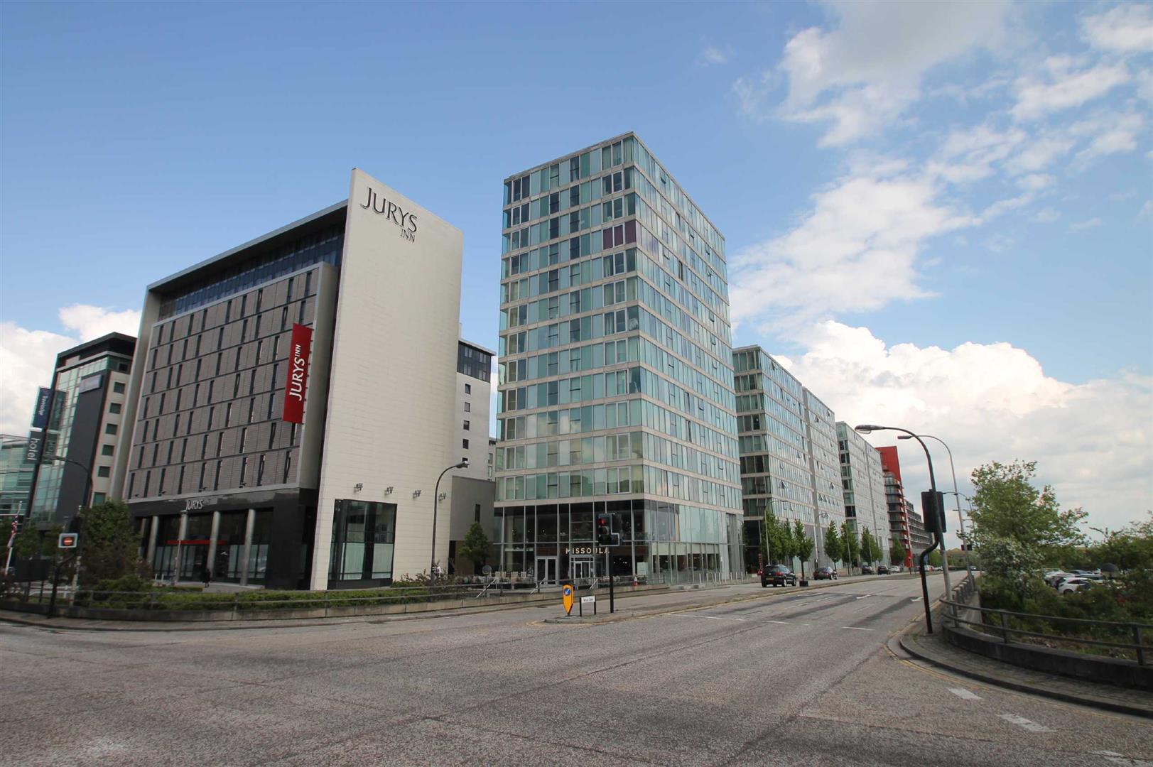Flat Witan Gate in Milton Keynes