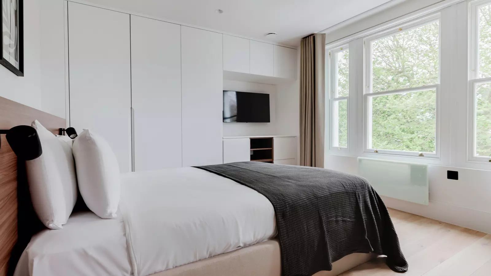 Flat Elsham Road in Greater London