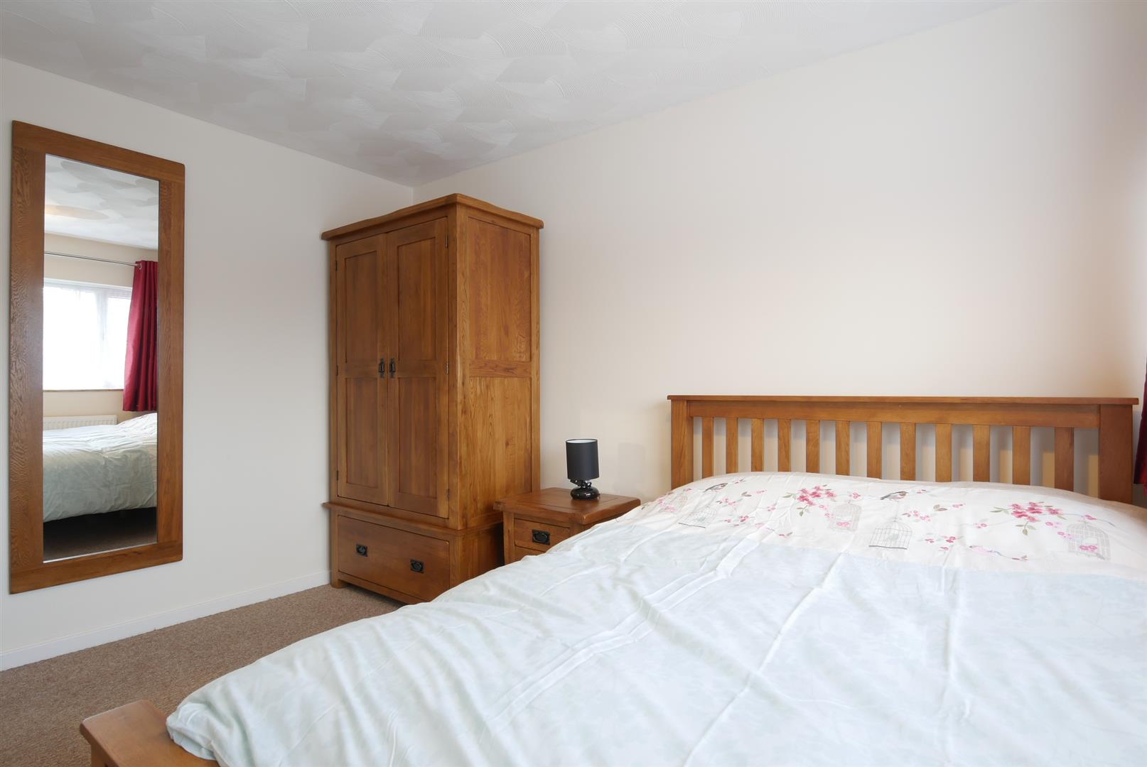 Room Shephall Way in Stevenage
