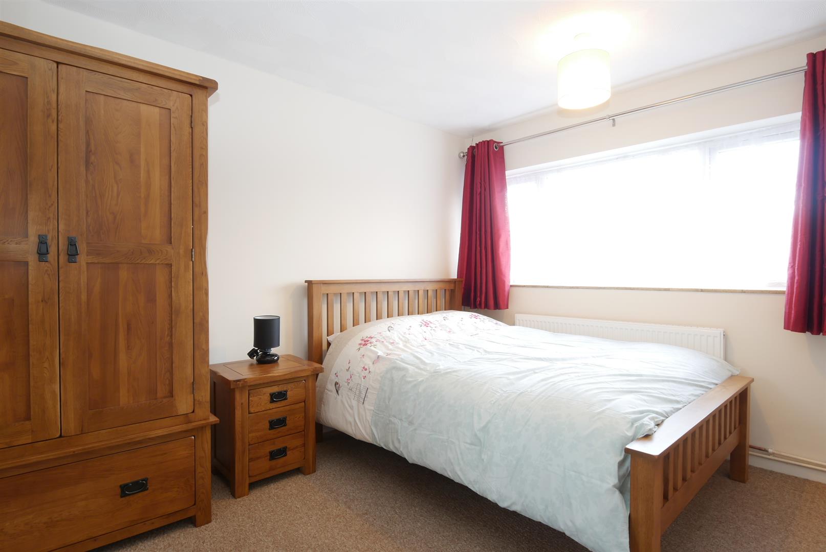 Room Shephall Way in Stevenage