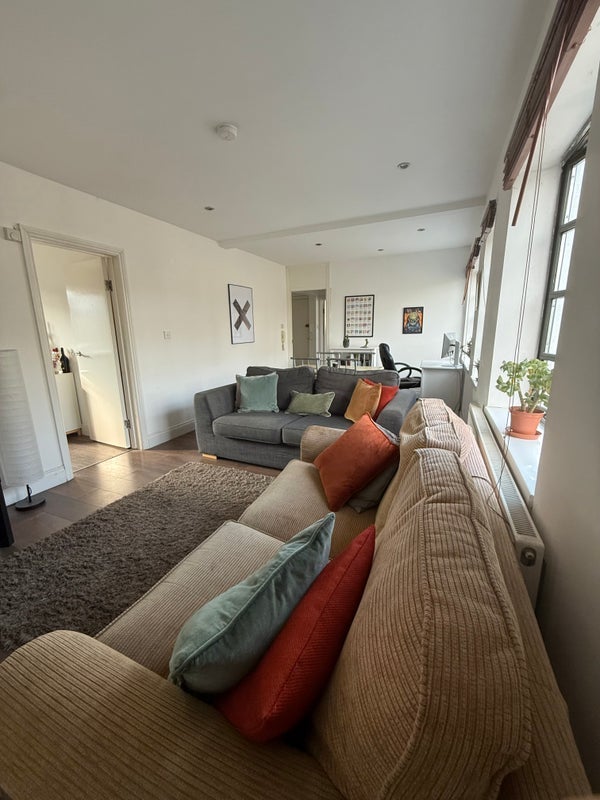 Room Mumford Road in Greater London
