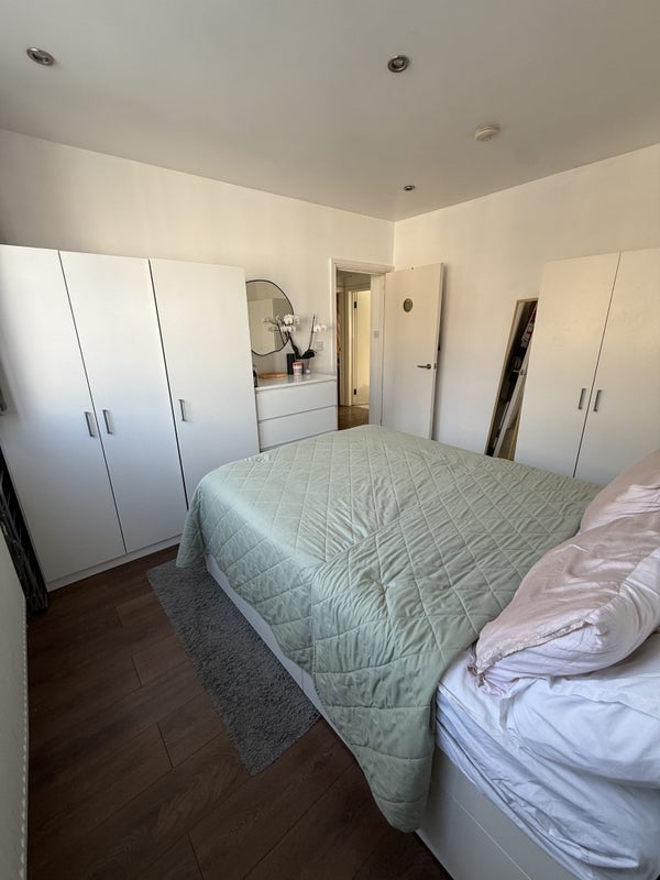 Room Mumford Road in Greater London