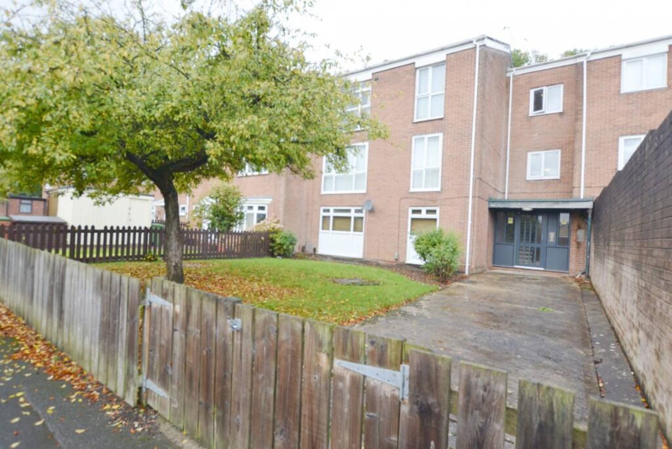 Flat Donvale Road in Sunderland