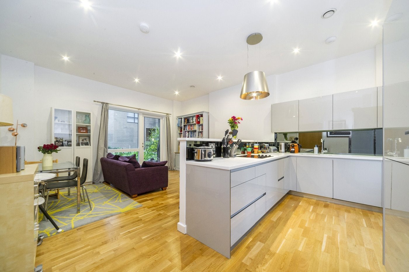 Flat Arts Lane in Greater London