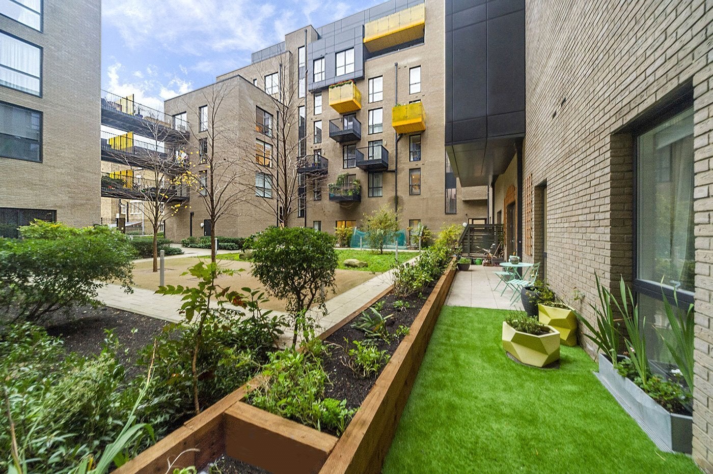 Flat Arts Lane in Greater London