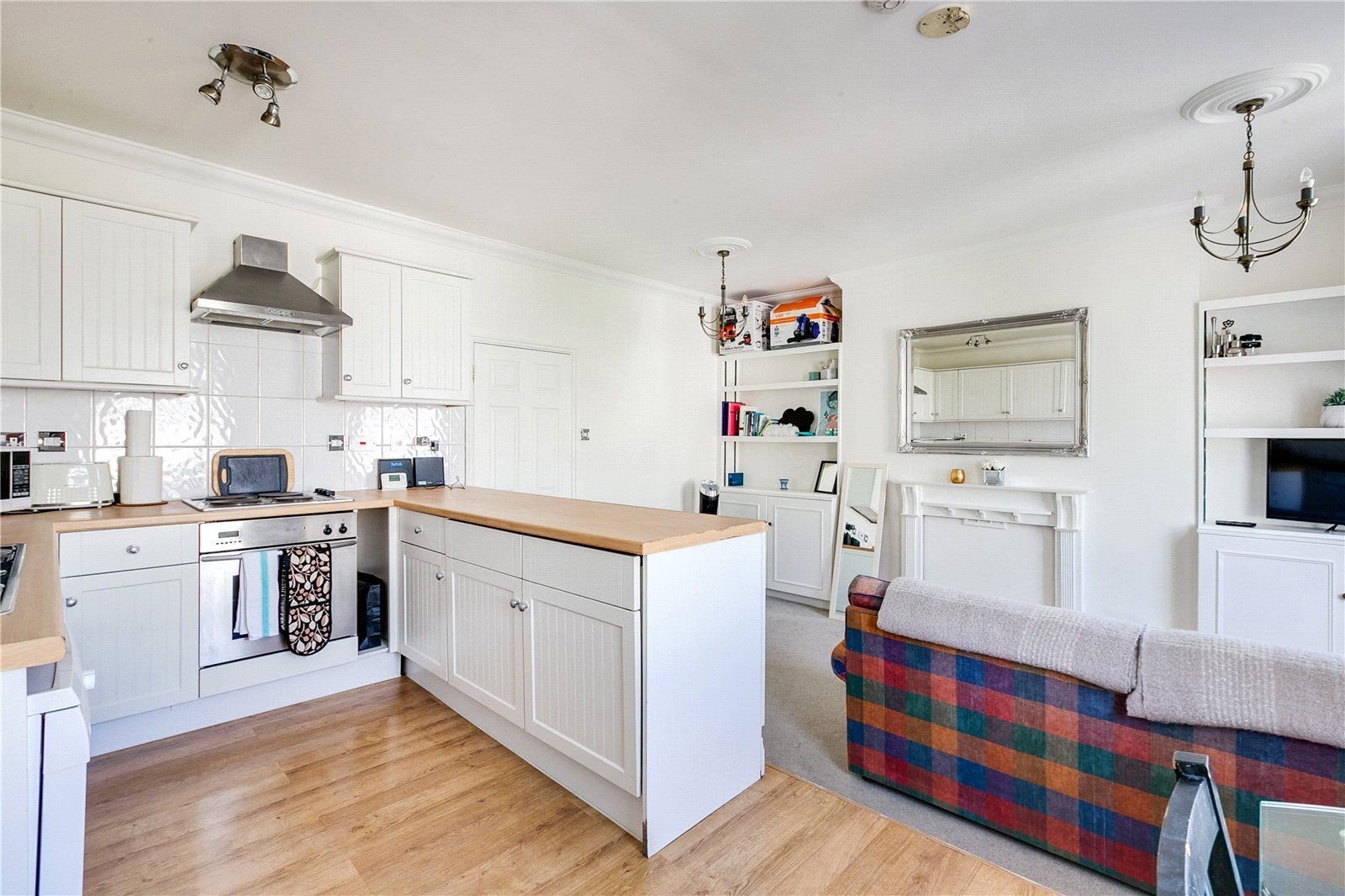Flat Charlwood Street in City of Westminster
