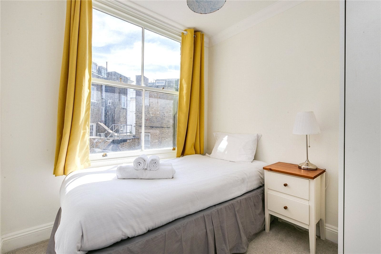 Flat Charlwood Street in City of Westminster