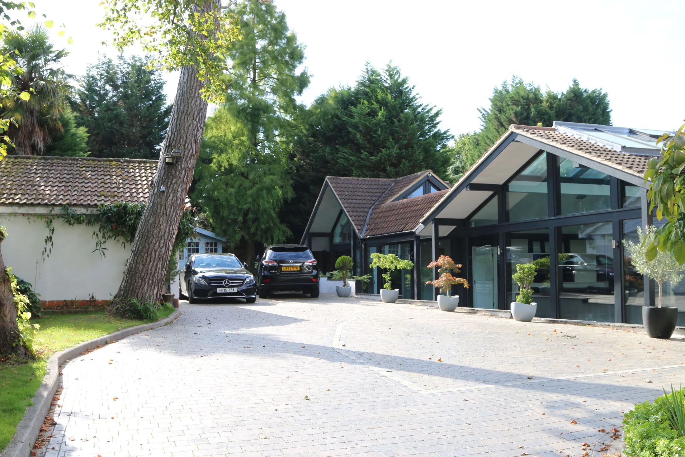 House Fairmile Park Road in Elmbridge