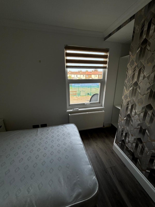 Room Lambert's Place in Greater London