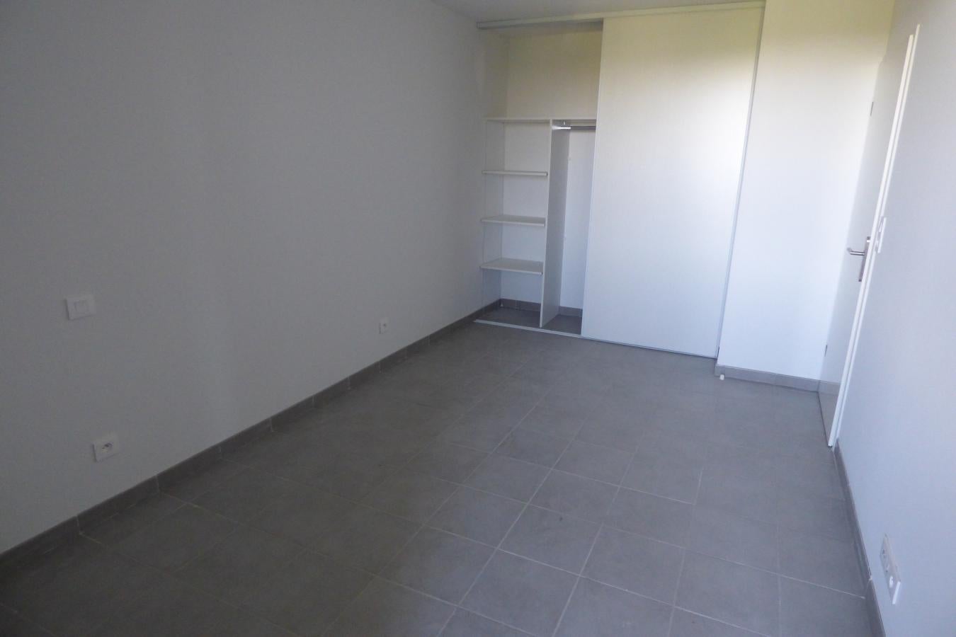 Flat Boulevard Alain Savary in Blagnac