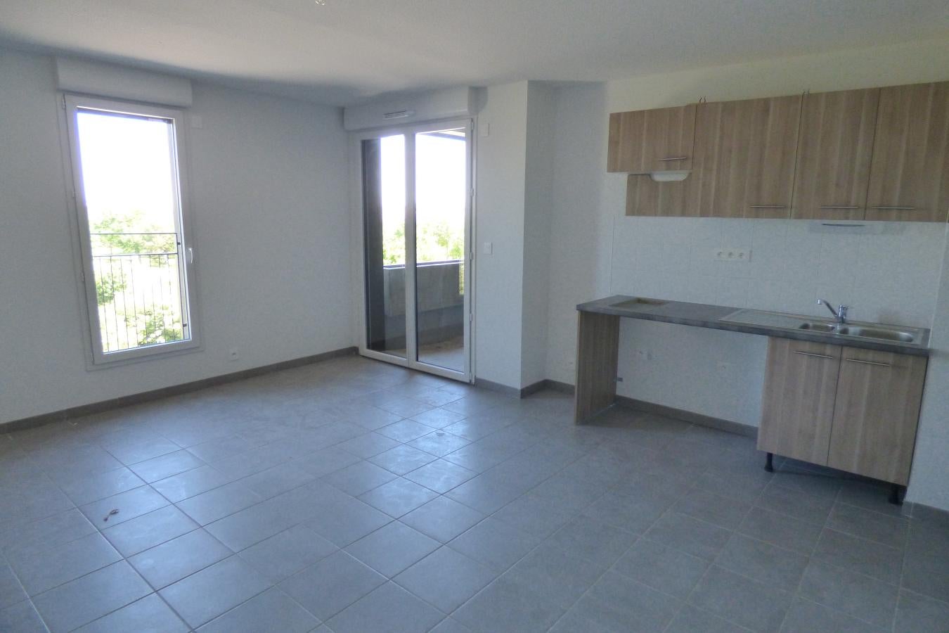 Flat Boulevard Alain Savary in Blagnac