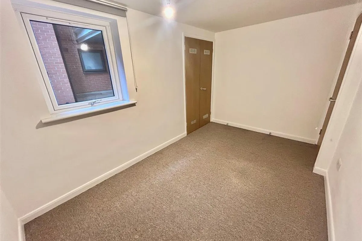Flat Hollow Stone in Nottingham