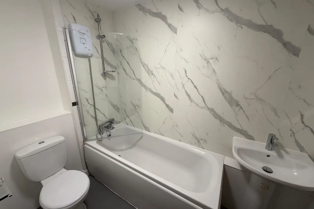 Flat Hollow Stone in Nottingham