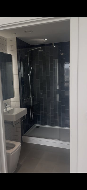 Room Royal Crest Avenue in Greater London
