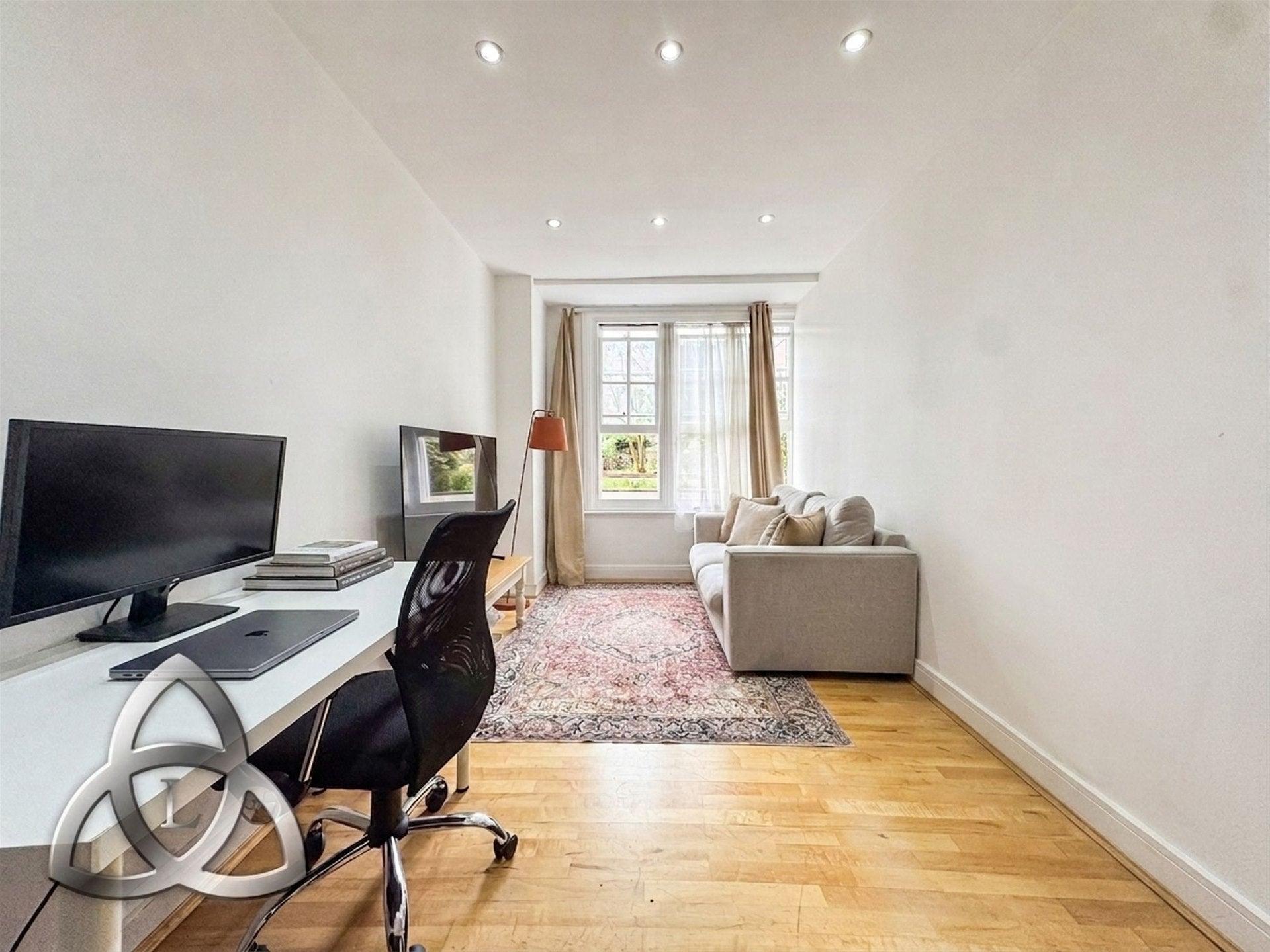 Flat Aspley House Driveway in City of Westminster