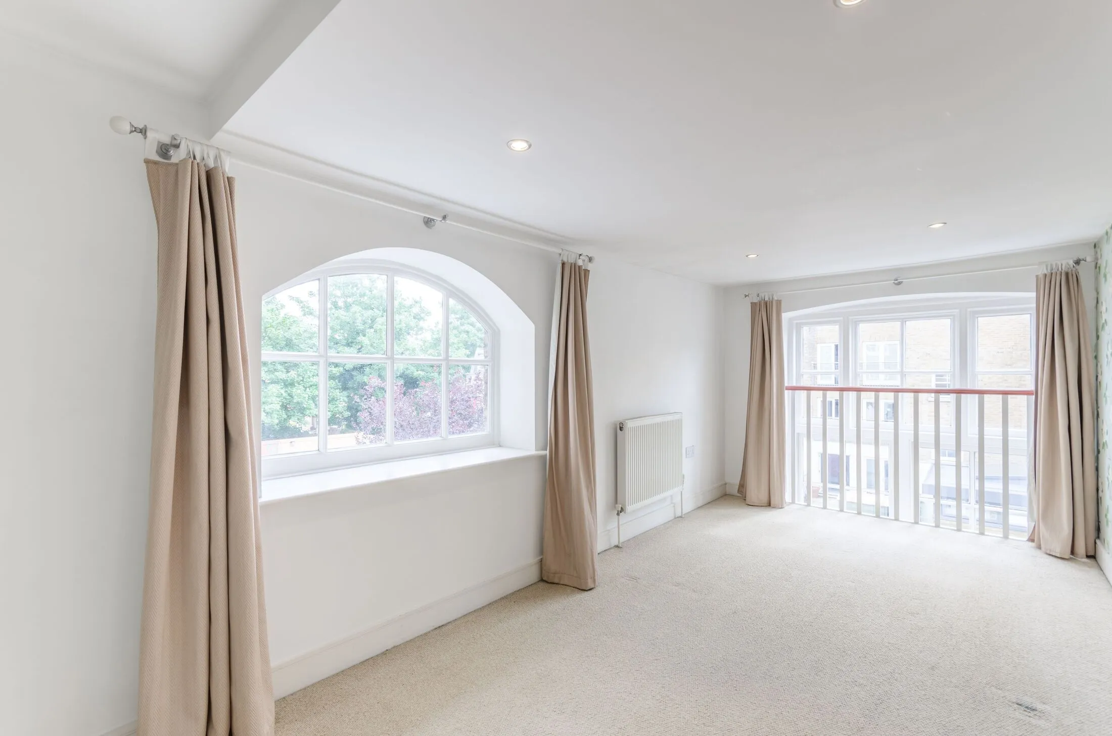Flat Tottenham Road in Greater London