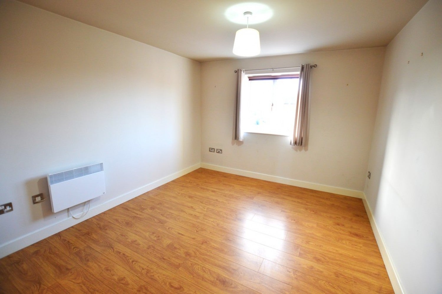 Flat Birch Close in Huntington