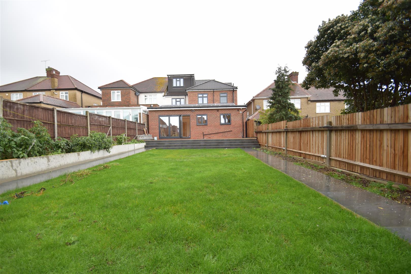 House Rossdale Drive in Greater London
