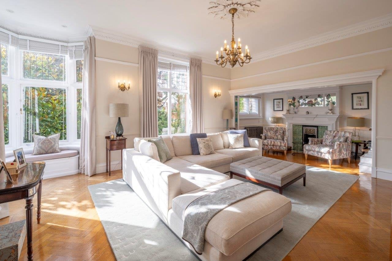House Gainsborough Gardens in Greater London