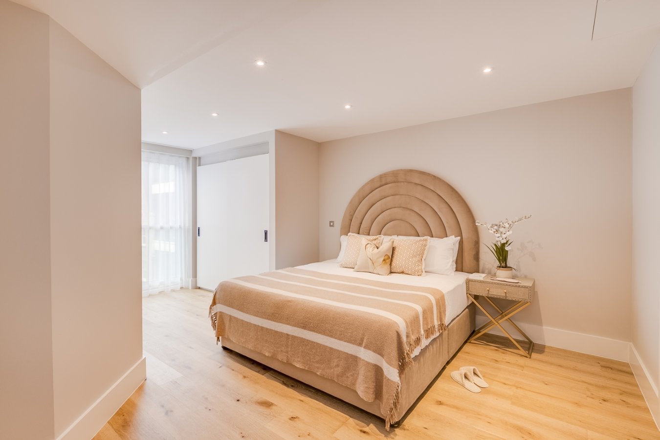 House Gainsborough Gardens in Greater London