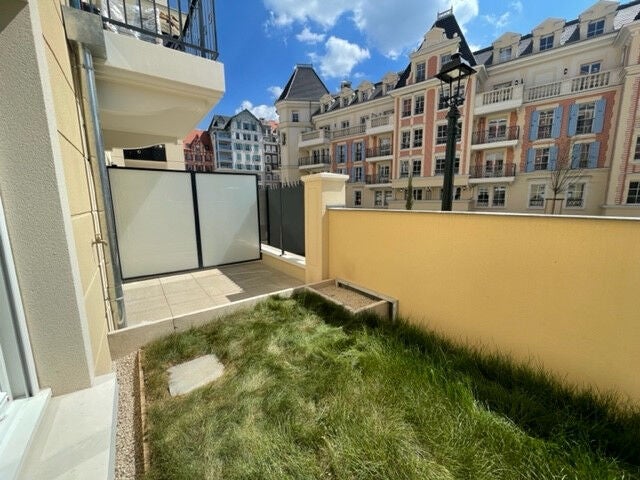 Flat Rue de la Garenne in Le Plessis-Robinson