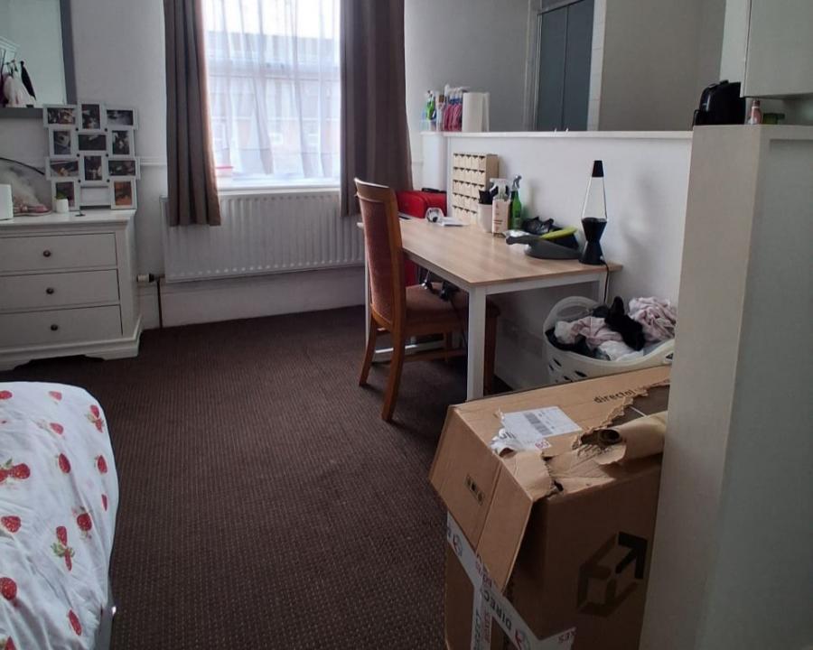 Room Carholme Road in Lincoln