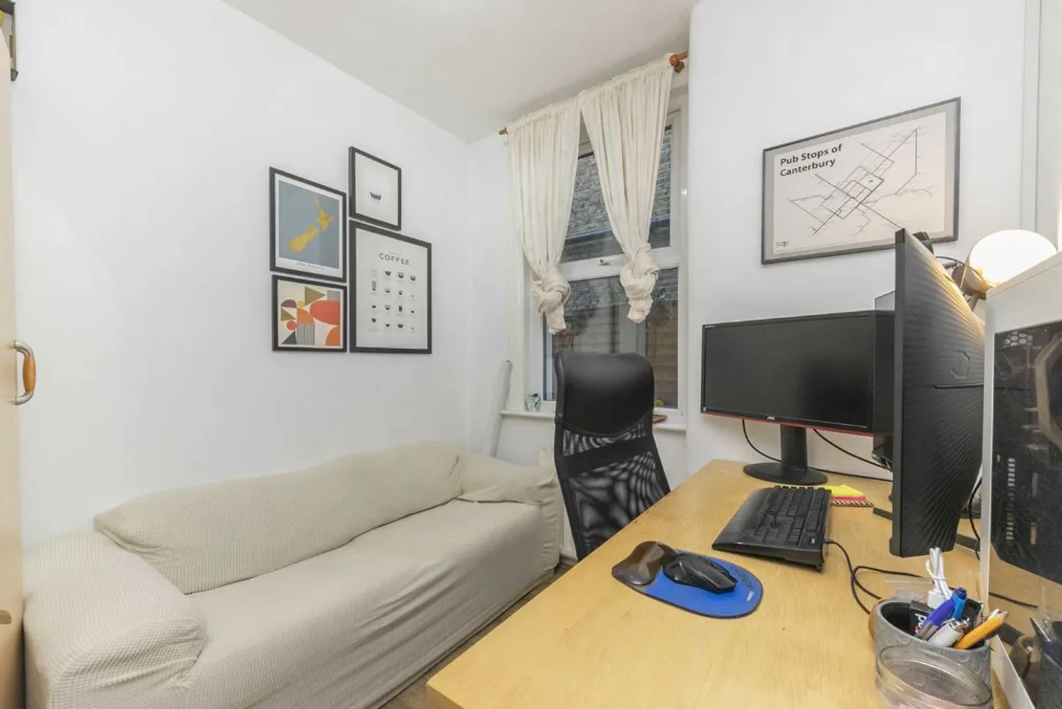 Flat Glasford Street in Greater London