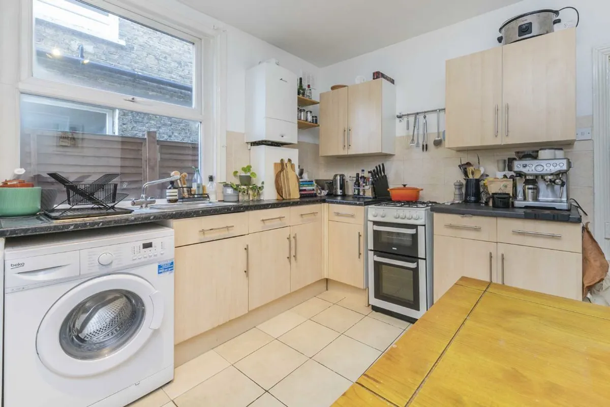 Flat Glasford Street in Greater London