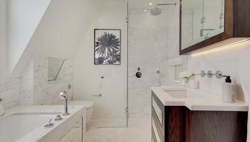 Flat Prince of Wales Terrace in Greater London