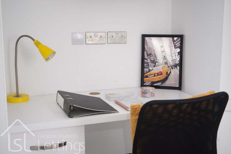 Room De Montfort Street in Leicester