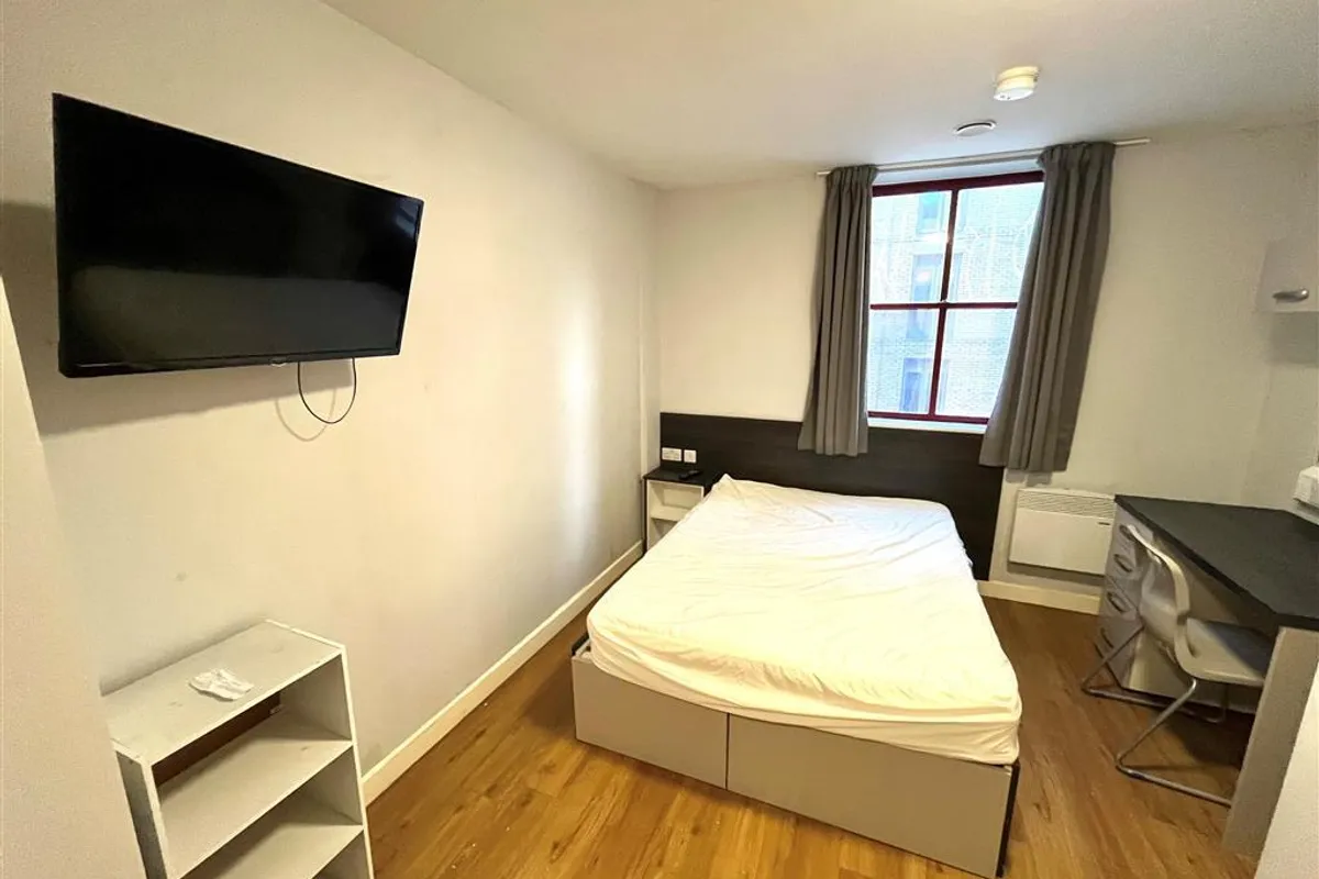 Flat Avalon Court in Nottingham