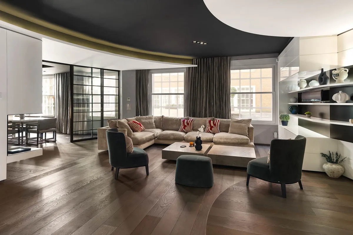 Flat North Row in City of Westminster