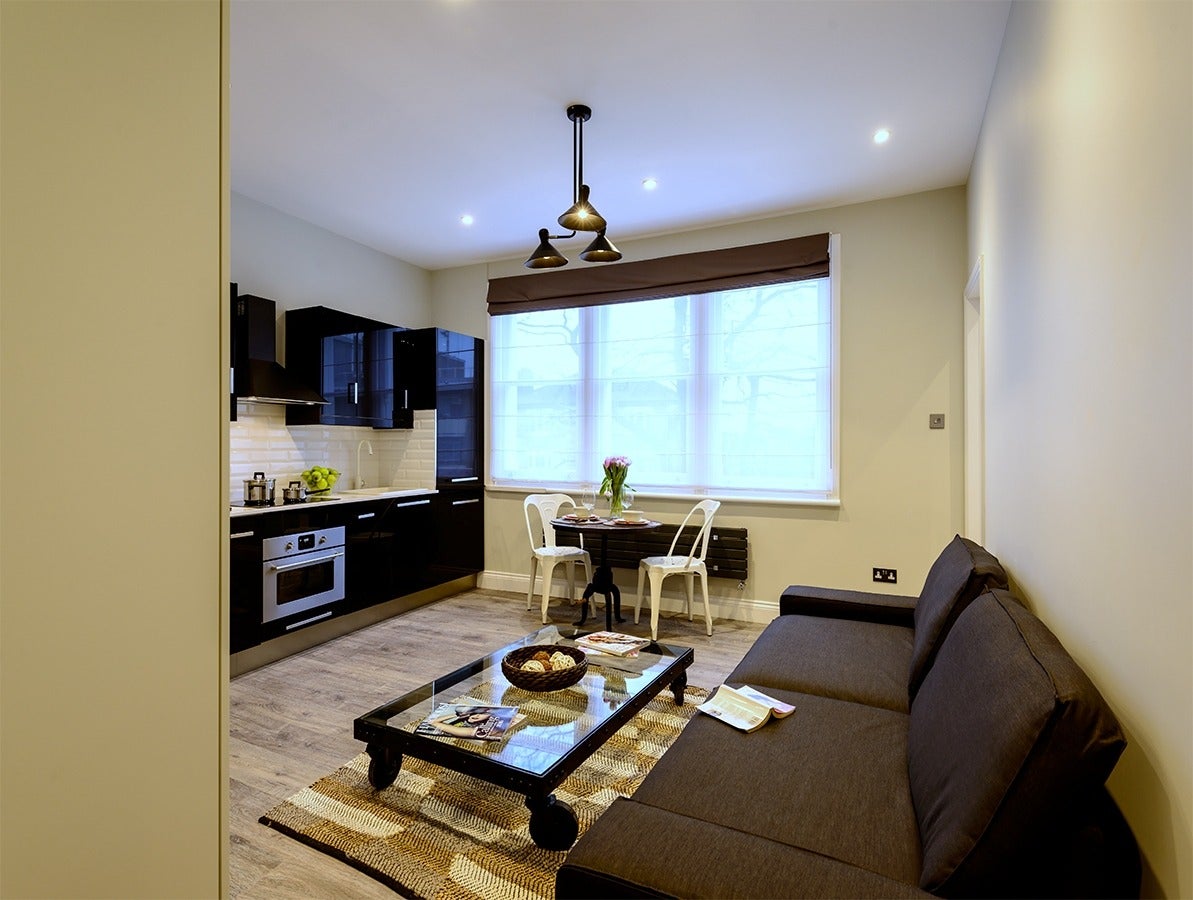Flat West End Lane in London