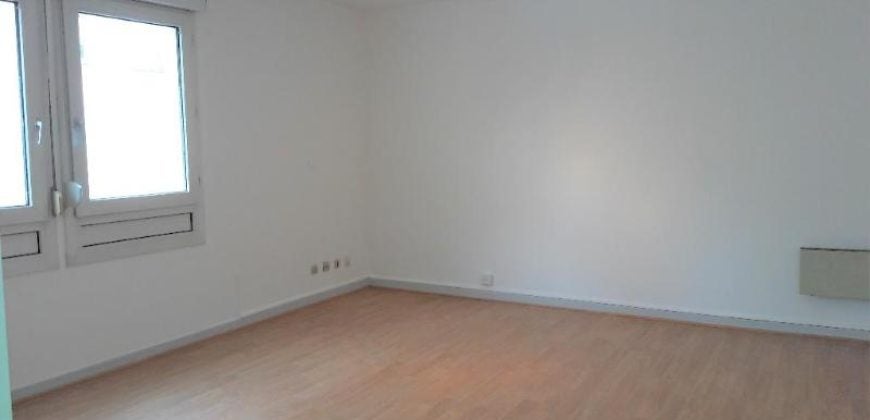 Flat Rue Dedieu in Villeurbanne