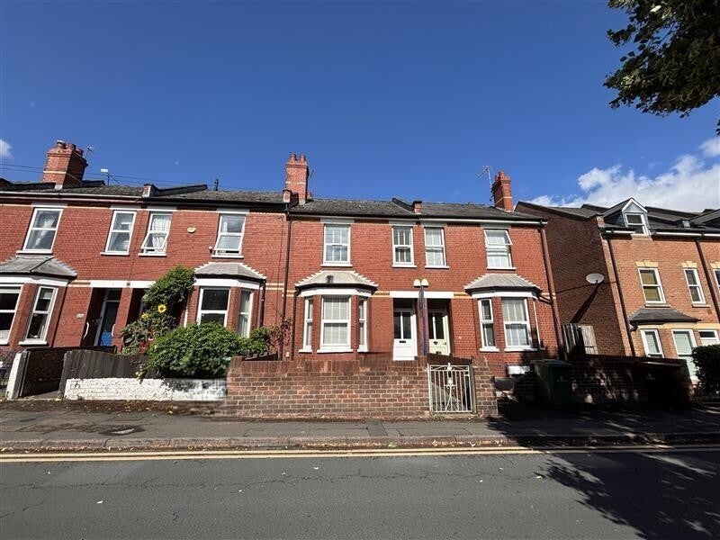 House Monson Avenue in Cheltenham