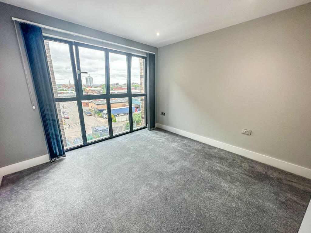 Flat Bowmars Lane in Leicester