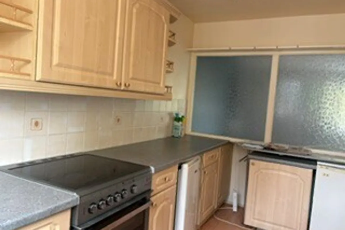 Flat Chaveywell Court in Calne