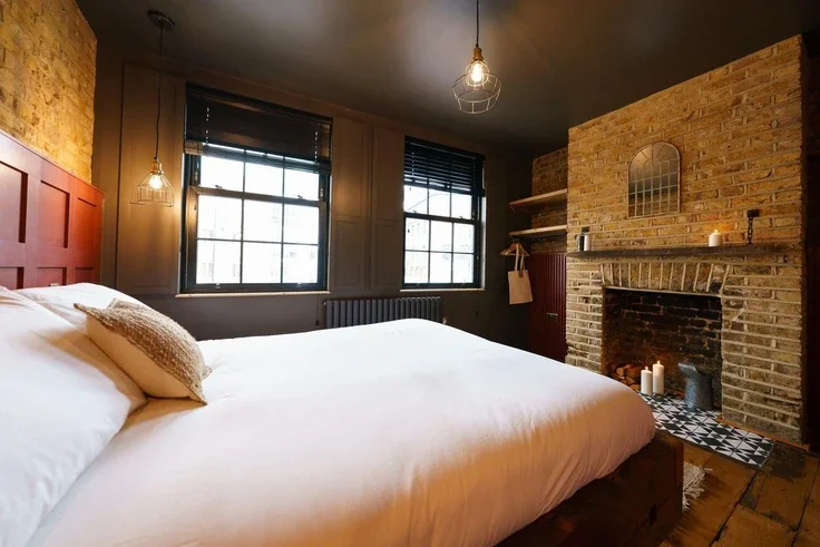 Flat Tanner Street in Greater London