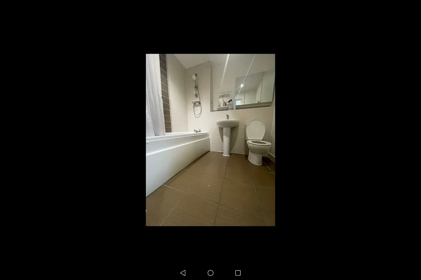 Flat Northolt Road in Greater London