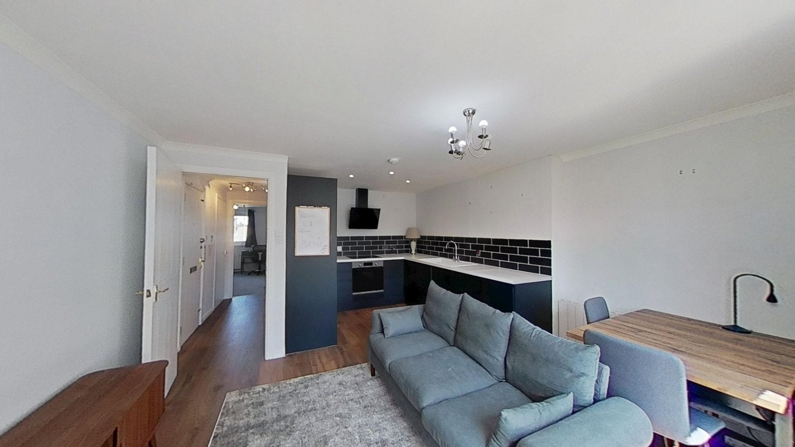 Flat Broughton Road in City of Edinburgh