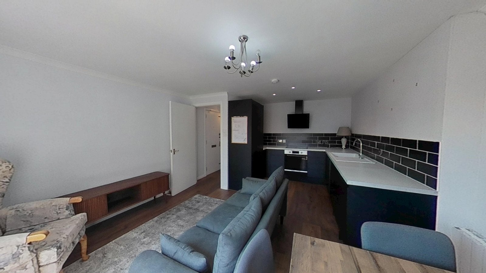 Flat Broughton Road in City of Edinburgh