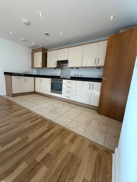 Flat Walton Road in Hertsmere