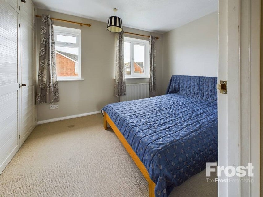 House Palace Close in Slough