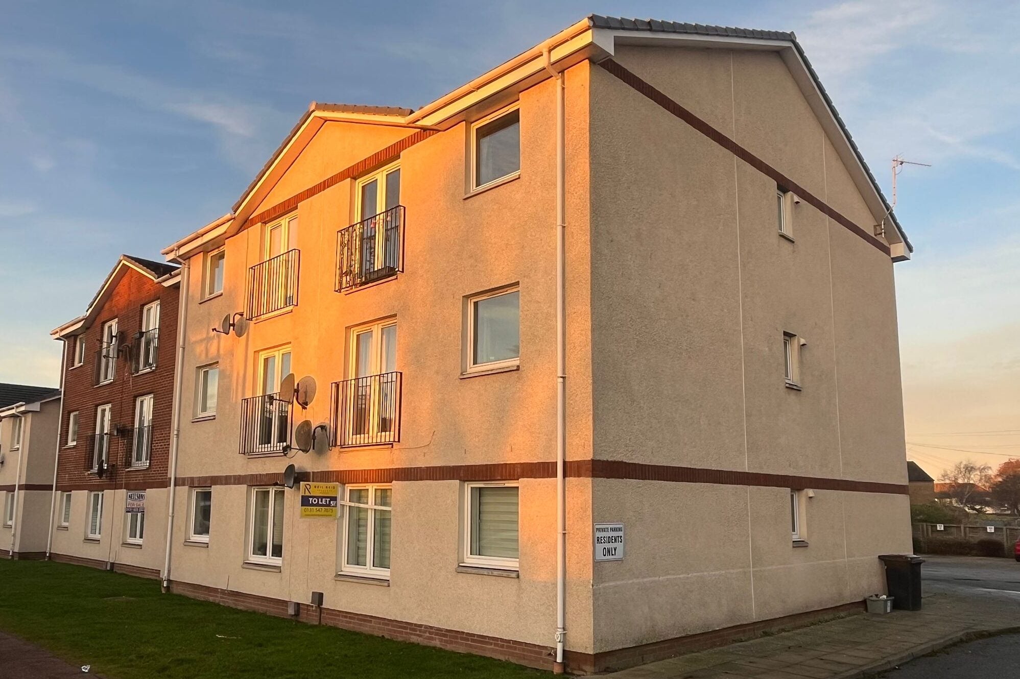 Flat Polton Street in Bonnyrigg