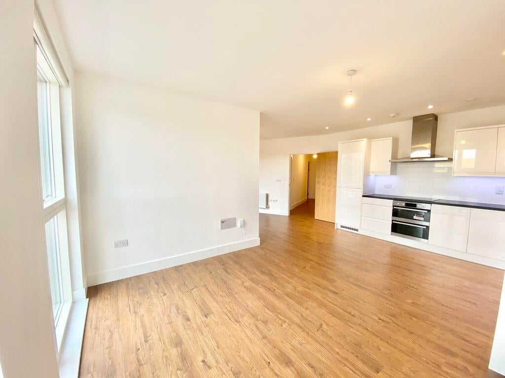 Flat Lismore Boulevard in London