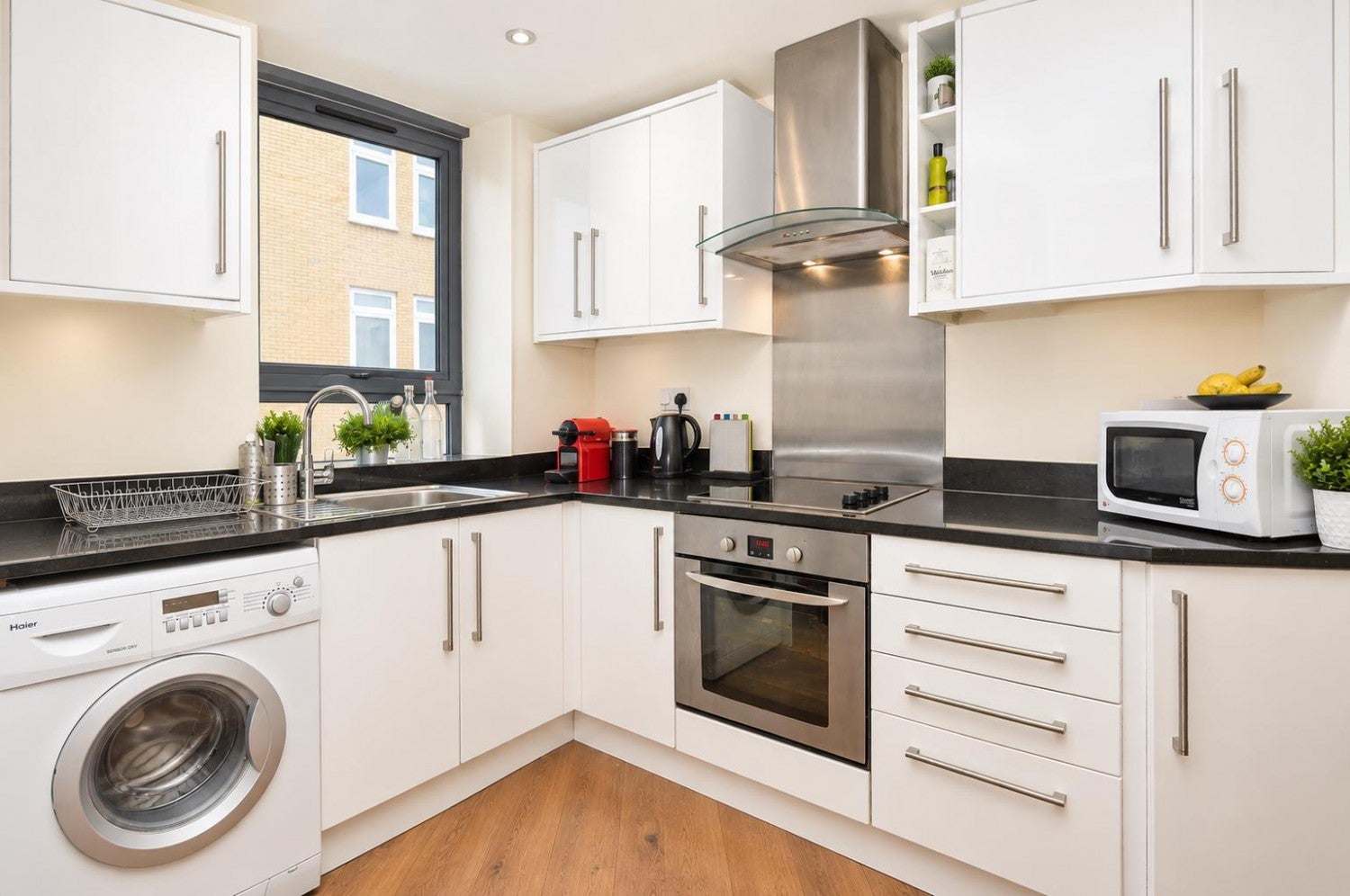 Flat Richmond Road in Greater London