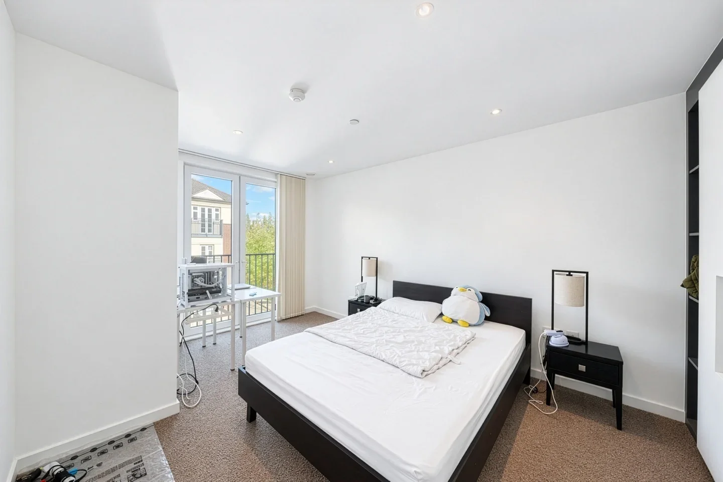 Flat Sidney Street in Greater London